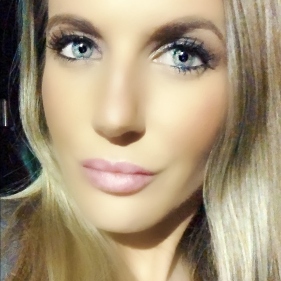 Meet your Posher, Rachel - Picture 2 of 2